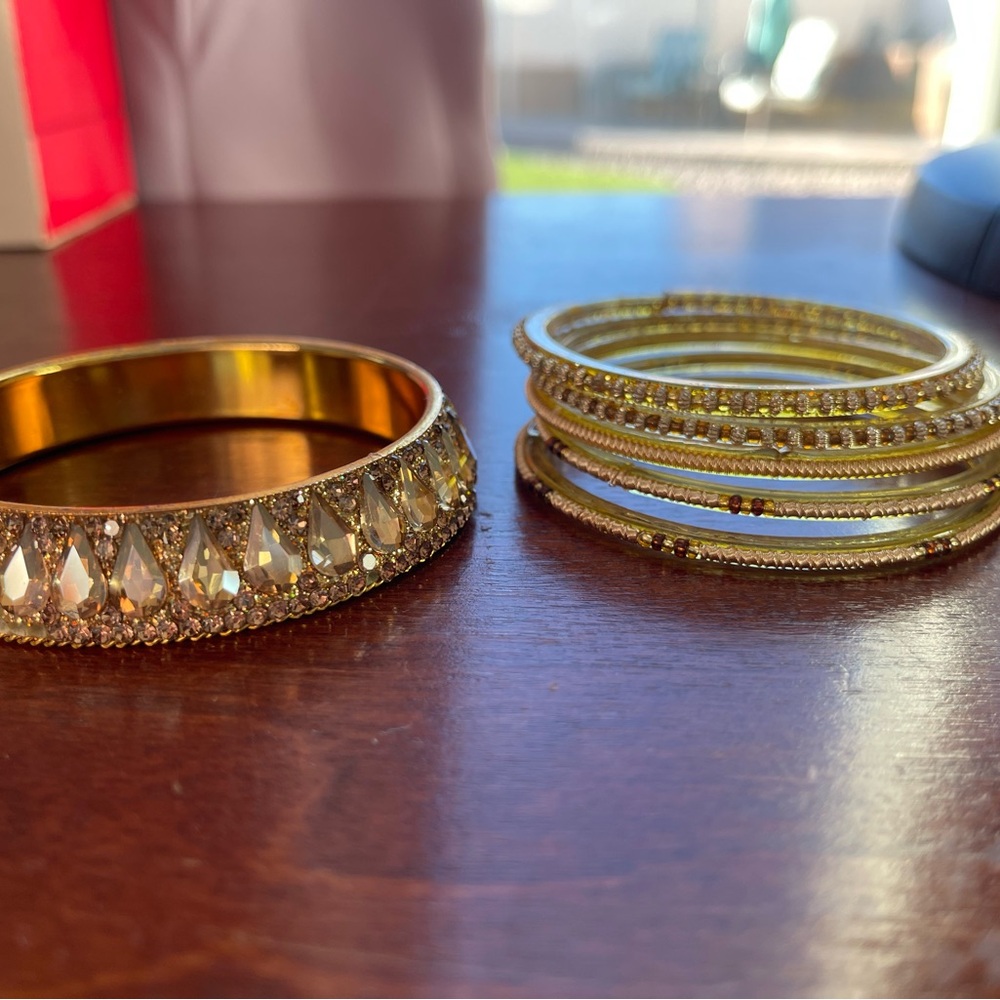 Gold bracelet set